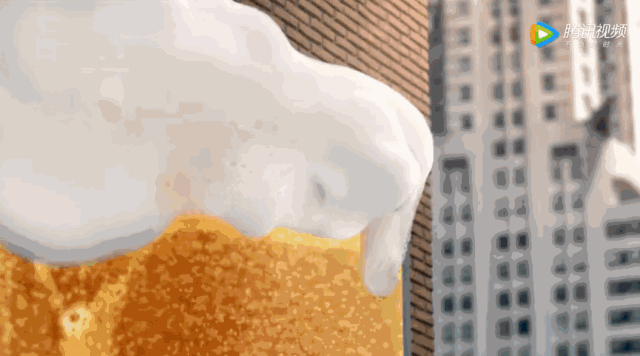 青岛啤酒开年广告超魔法！