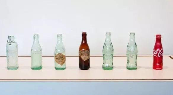 为什么可口可乐能靠一个玻璃瓶赚钱？
