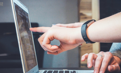 冰墩墩：两年“蛰伏”，一朝“出道”