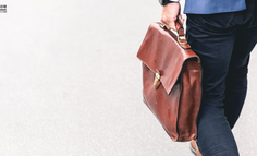 年轻人“裁掉”大厂