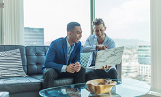 理性用户VS感性用户？如何预测怪诞行为？