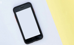 山寨机在直播间“复活”：零粉起号，有团队月入百万