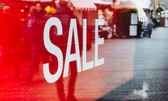 我在东南亚卖奶茶：打碟蹦迪播神曲，用魔法打败魔法