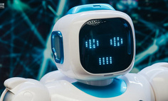 让AI学会“发自内心的笑”，需要几步？